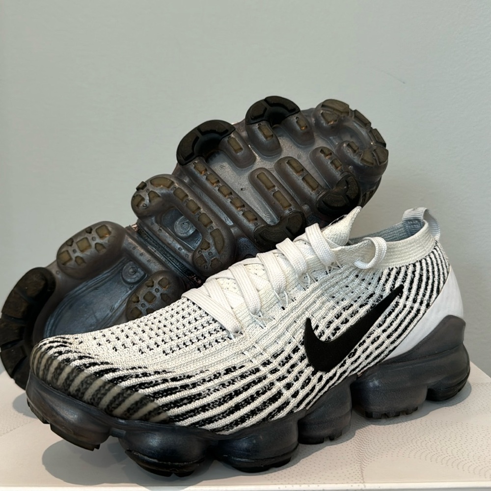 Used Men’s Nike Air Vapormax Flyknit 3 Size 7.5